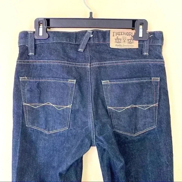 Free World Messenger Dark Wash 100% Cotton Lowrise Straight Leg Jeans Size 30/32 - Picture 2 of 7